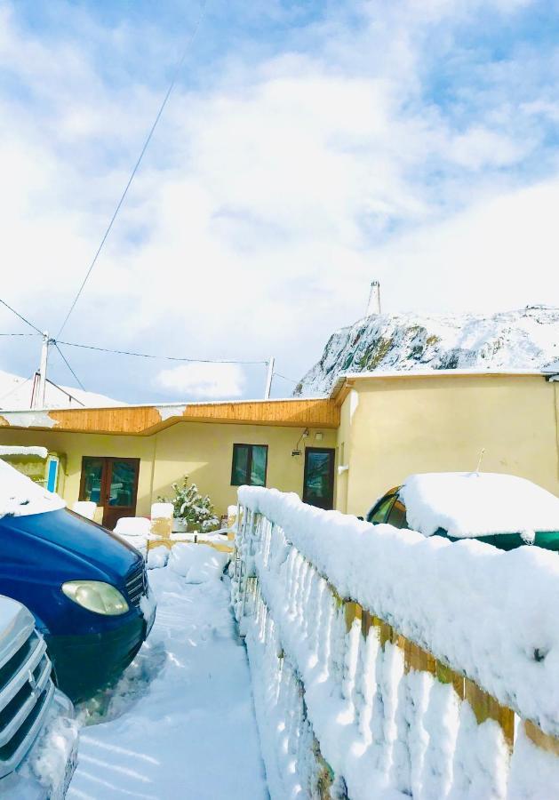 Guesthouse And Cottage Nicolo Kazbegi Εξωτερικό φωτογραφία