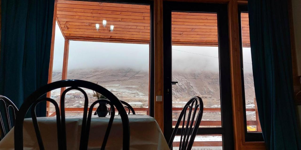 Guesthouse And Cottage Nicolo Kazbegi Εξωτερικό φωτογραφία
