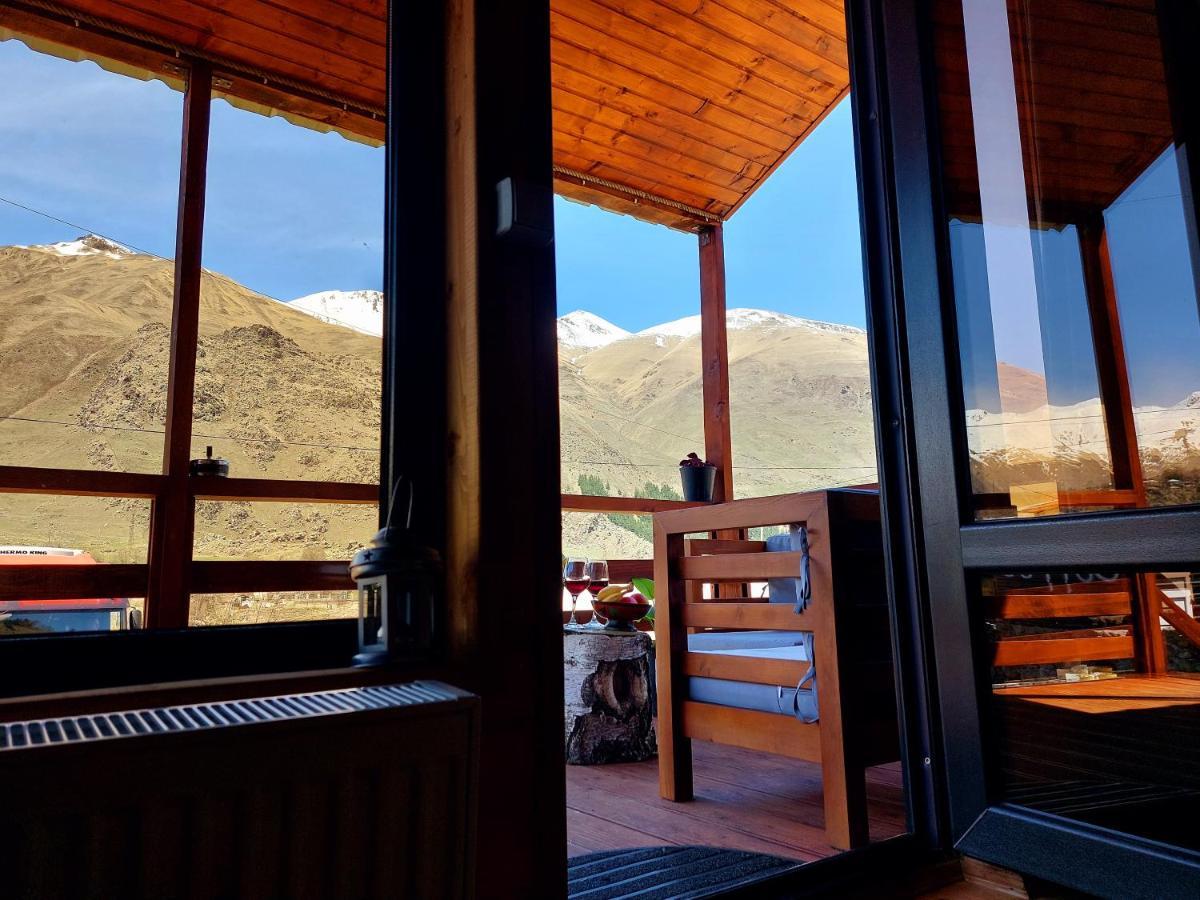 Guesthouse And Cottage Nicolo Kazbegi Εξωτερικό φωτογραφία
