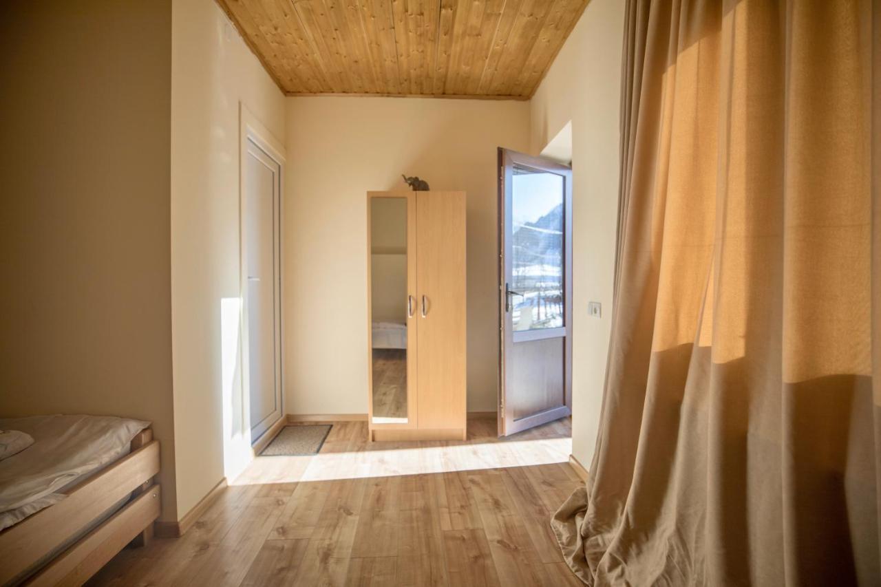 Guesthouse And Cottage Nicolo Kazbegi Εξωτερικό φωτογραφία